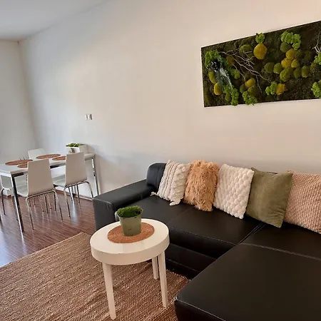 Apartamento S Terasou Jako Doma I Mimo Domov Ceske Budejovice