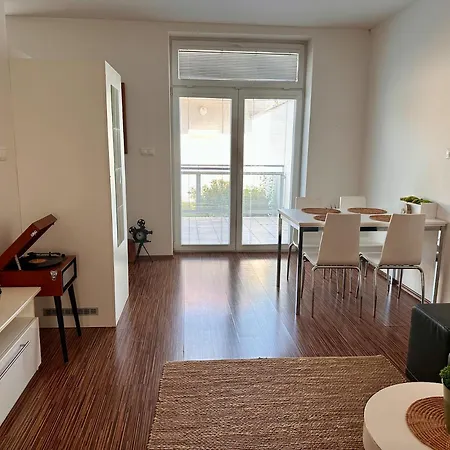 S Terasou Jako Doma I Mimo Domov Apartamento