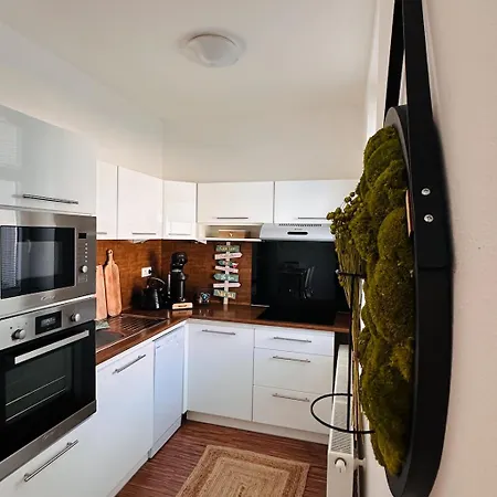 S Terasou Jako Doma I Mimo Domov